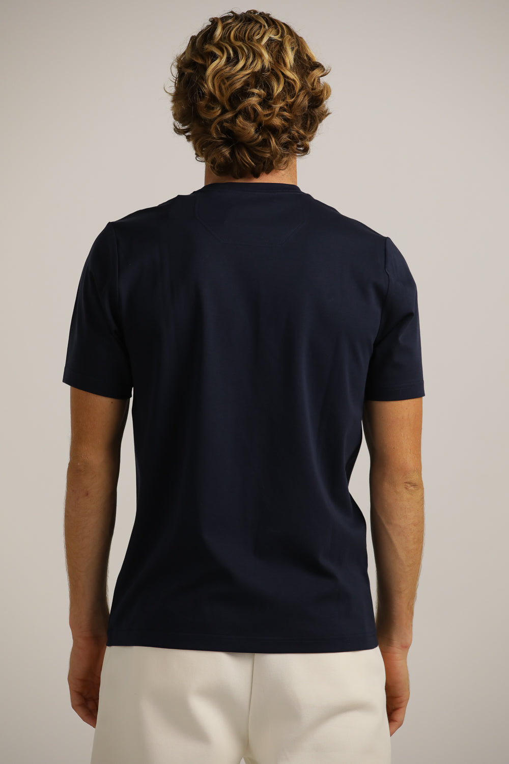 טישרט צווארון עגול עם לוגו | קנת קול