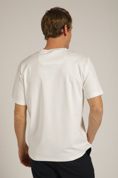 טישירט קצרה עם צווארון וי | קנת קול