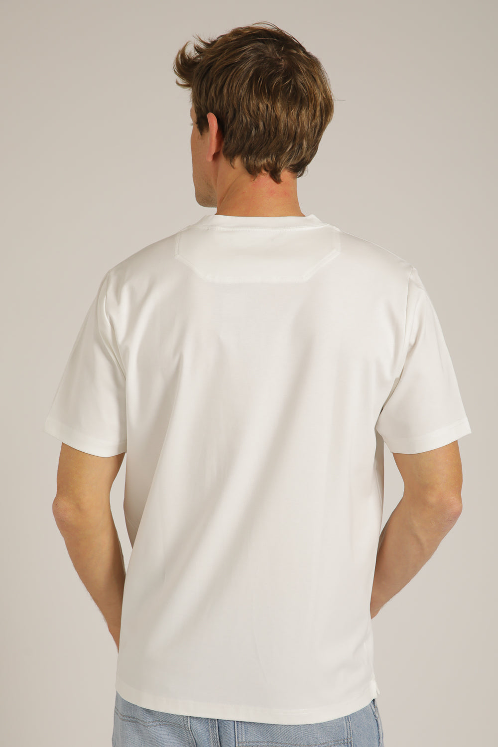 טישירט קצרה עם צוארון הנלי | קנת קול