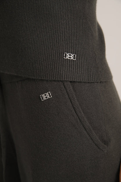 גפיית סריג עם מחשוף מרובע | קנת קול