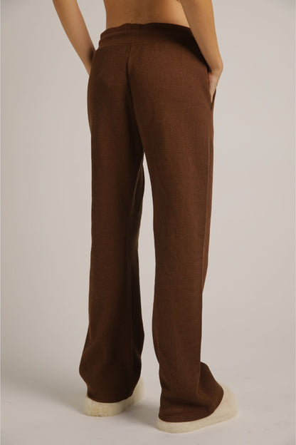 מכנסי טרנינג וואפל בגזרה רחבה | קנת קול