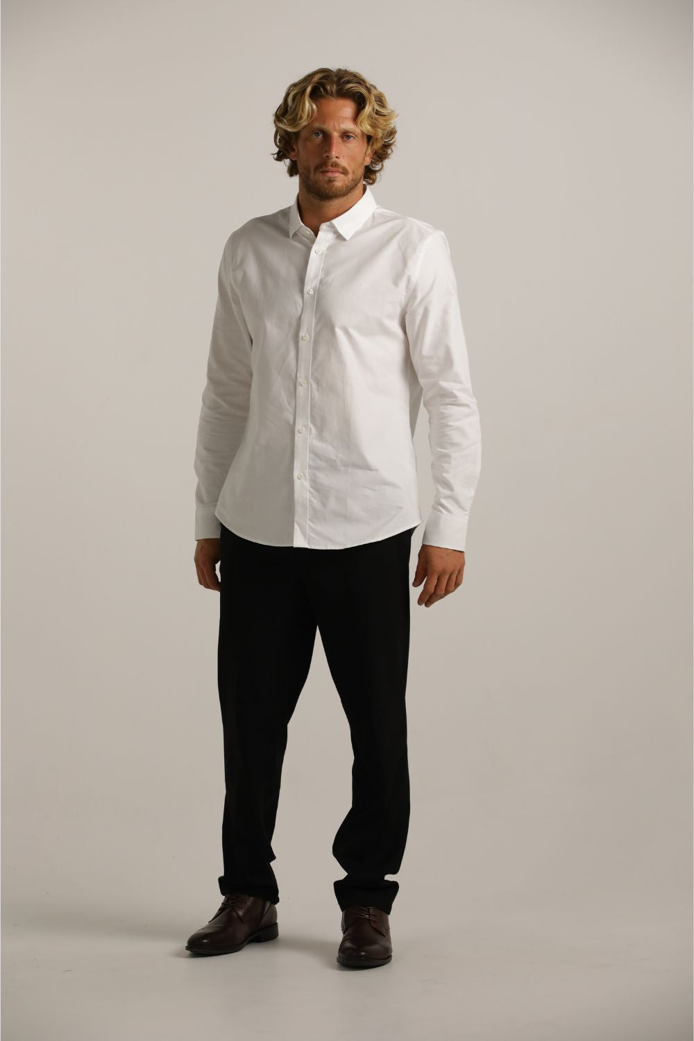 חולצה מכופתרת אוקספורד בגזרת מודרן | קנת קול