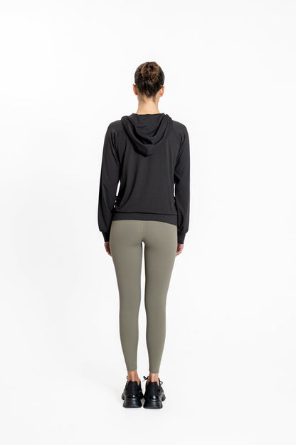 סווטשירט אימון לנשים Raglan בצבע שחור