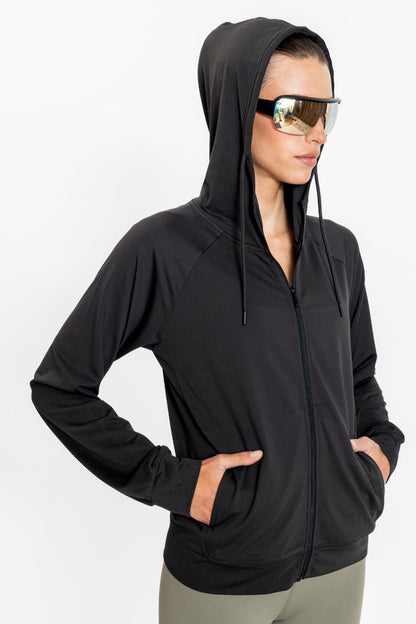 סווטשירט אימון לנשים Raglan בצבע שחור