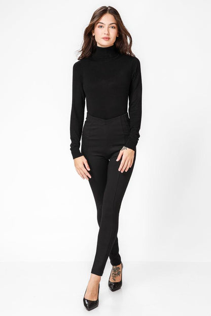 KENNETH COLE - טייץ אלגנטי תיפורים בולטים בצבע שחור - MASHBIR//365