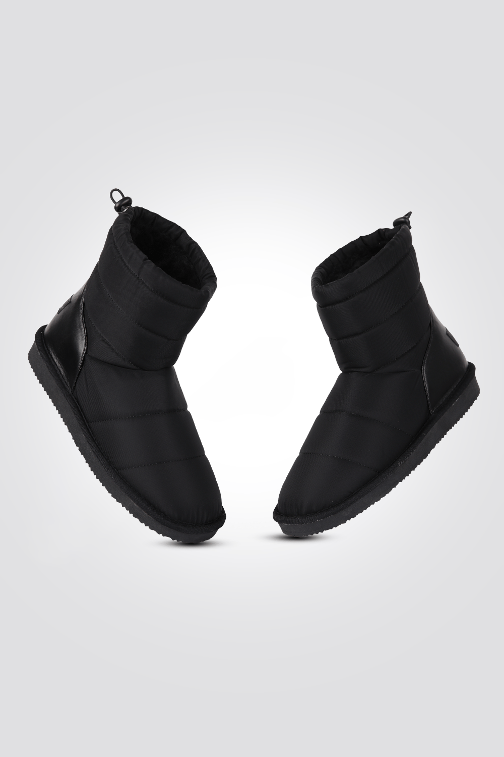KENNETH COLE - מגפון סקי לנשים בצבע שחור - MASHBIR//365