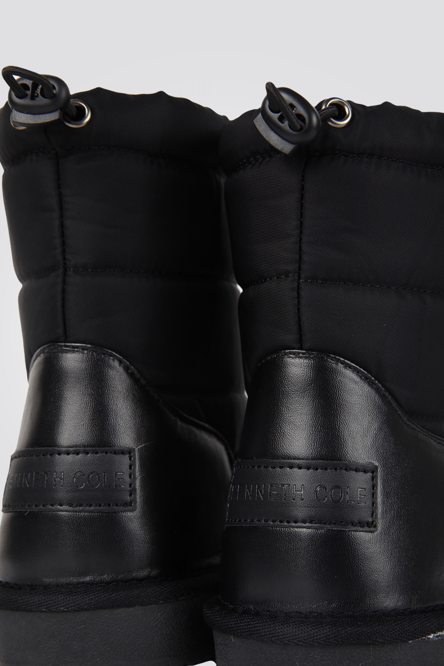 KENNETH COLE - מגפון סקי לנשים בצבע שחור - MASHBIR//365