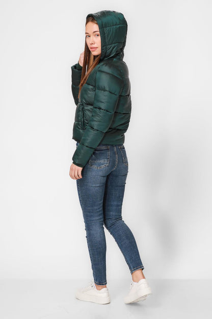 KENNETH COLE - מעיל פאפר עם כובע בצבע ירוק - MASHBIR//365