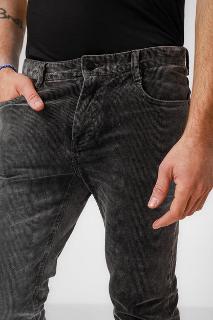 KENNETH COLE - מכנסי קורדרוי בצבע שחור מכובס - MASHBIR//365