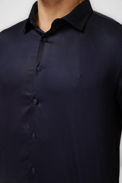 KENNETH COLE - מכופתרת בצבע נייבי עם לוגו - MASHBIR//365