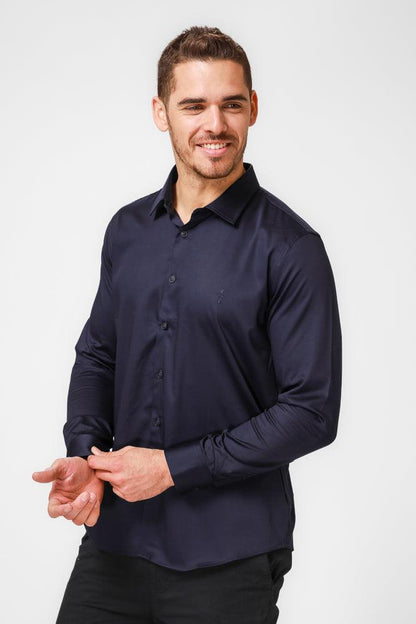 KENNETH COLE - מכופתרת בצבע נייבי עם לוגו - MASHBIR//365