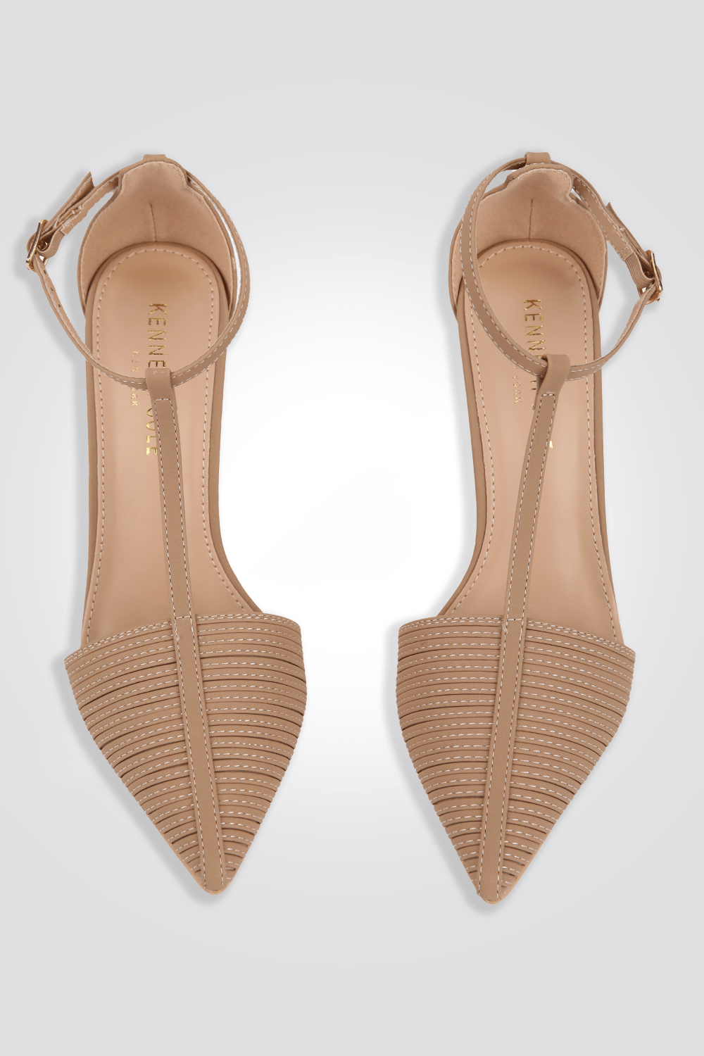 KENNETH COLE - נעלי עקב מפוספס 10 ס"מ בצבע בז' - MASHBIR//365