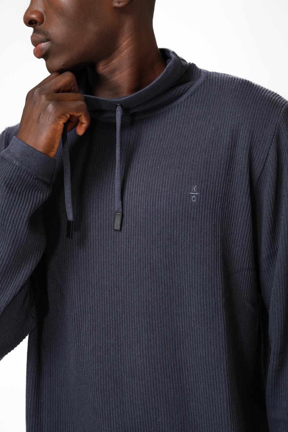 KENNETH COLE - סריג גולף עם שרוך קשירה בצבע נייבי - MASHBIR//365