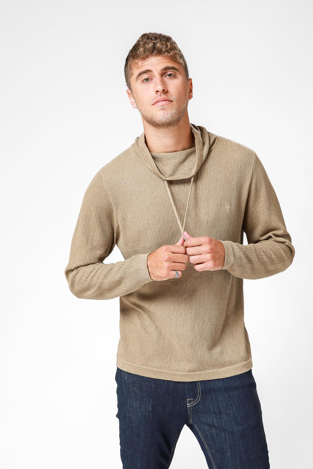 KENNETH COLE - סריג גולף עם שרוך קשירה בצבע חום - MASHBIR//365