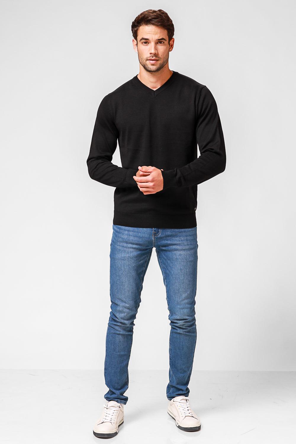 KENNETH COLE - סריג כותנה בייסיק צווארון V בצבע שחור - MASHBIR//365