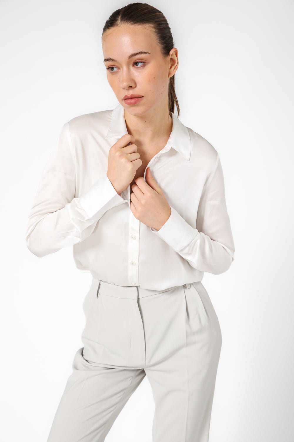 KENNETH COLE - חולצה מכופתרת בצבע לבן - MASHBIR//365